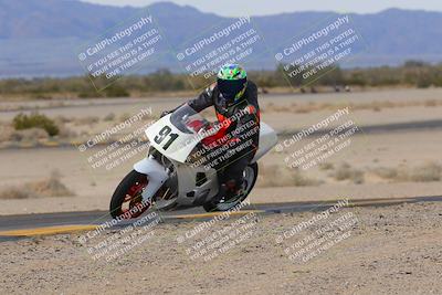 media/Dec-17-2022-SoCal Trackdays (Sat) [[224abd9271]]/Turn 9 Inside (1pm)/